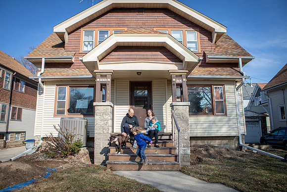 Front Porch Project 2020 - Milwaukee COVID-19