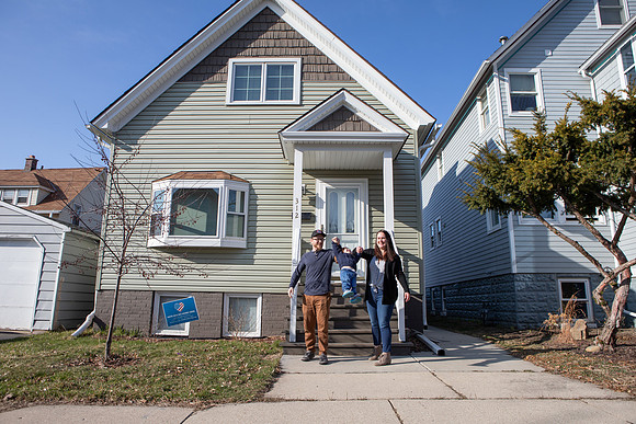 Front Porch Project 2020 - Milwaukee COVID-19