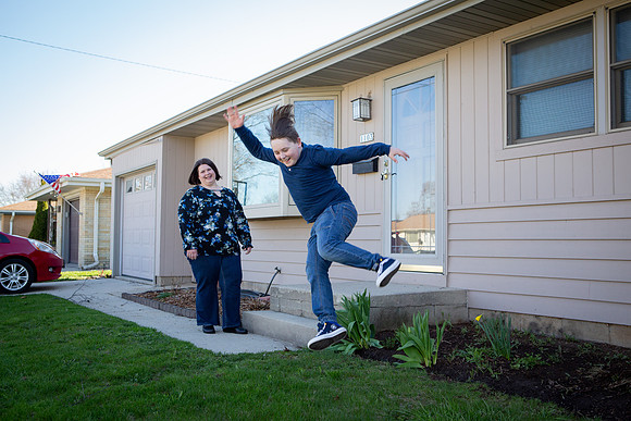 Front Porch Project 2020 - Milwaukee COVID-19